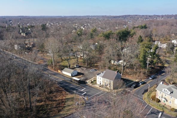 Historic Daniel LaRue Inn Office Space : 970 Durham Rd, Langhorne, PA 19047